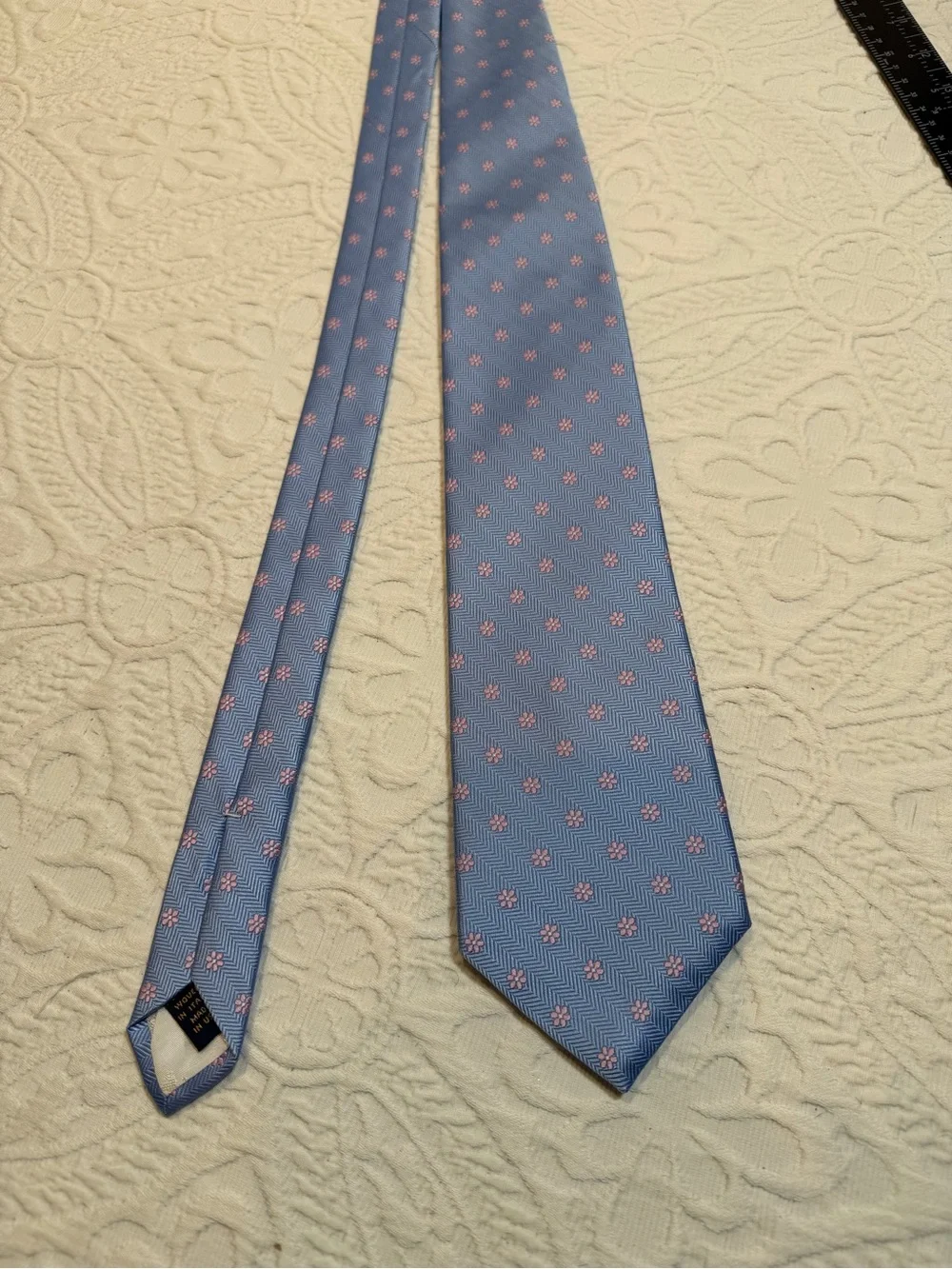 Brooks Brothers Periwinkle Blue Patterned Silk Necktie Woven Italy Made USA